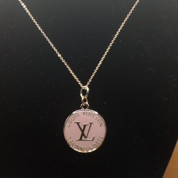 LOUIS VUITTON LV ZIPPER PULL CHARM, gold tone metal, PINK 25mm - Picture 1 of 8